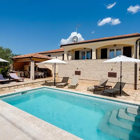 Casa Nono Kastelir